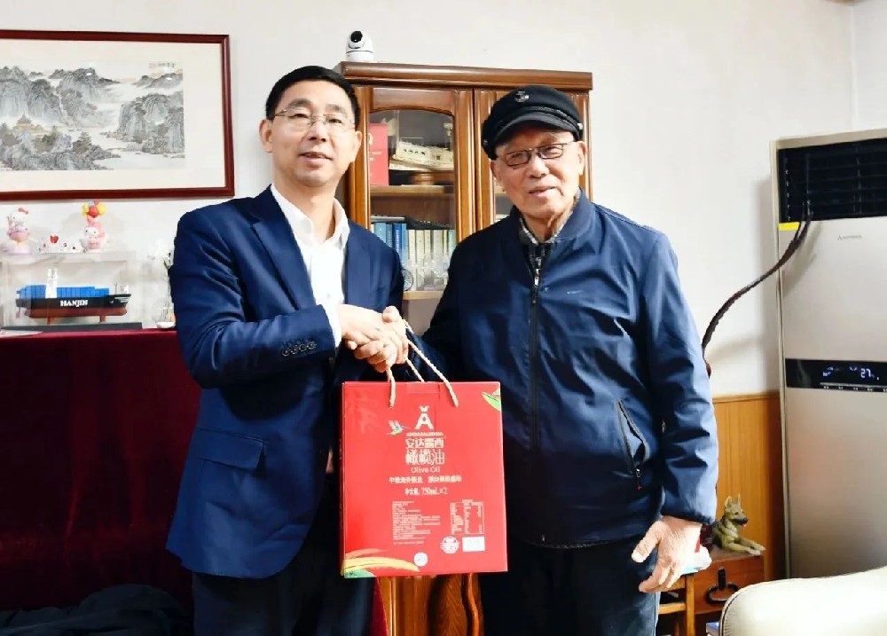 新春慰問暖人心 組織關(guān)愛聚合力