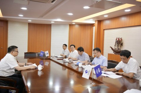 公司黨委傳達貫徹省港口集團黨委“講政治、守紀律”專題會議精神