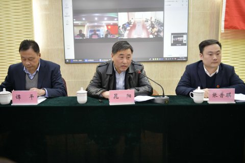 懷揣夢(mèng)想 放飛青春 ——公司領(lǐng)導(dǎo)寄語(yǔ)青年職工